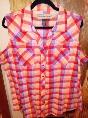 Bit & Bridle Pink Red Purple Plaid Sleeveless Button-Down Shirt